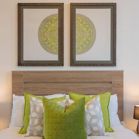 One Bed At Southbank With Rooftop Pool And Carpark