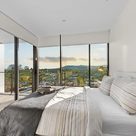Captivating Convenience 1bed 1bath 1car Views Apartment Brisbane