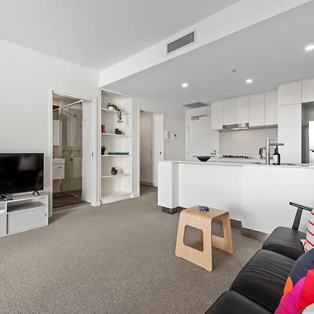 Captivating Convenience 1bed 1bath 1car Views *