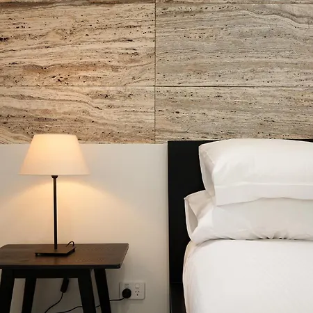 Apartment Contemporary 2-bedroom With Movie Brisbane