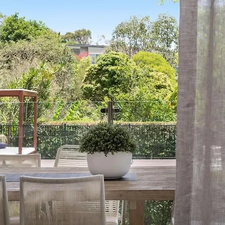 Balmoral House Retreat Pool &