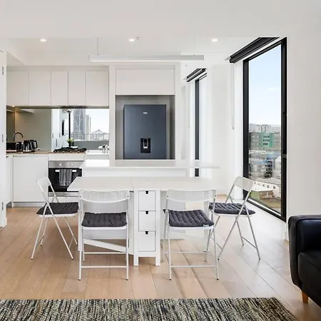 Springhill Close To Cbd 2b1b And Parking M3