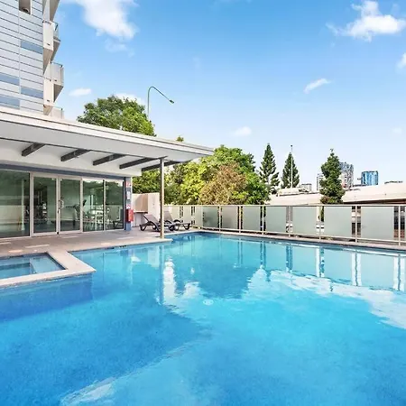 Inner Action 3bed 2bath 1car 3balconies Apartment Brisbane