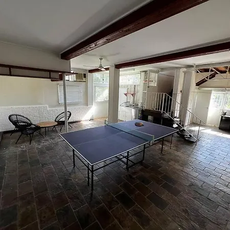 Holiday home Massive 5bdr Games Wi-fi Netflix Brisbane