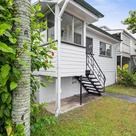 Classic Charm 3-bed Family By Oxenham Park Holiday home *