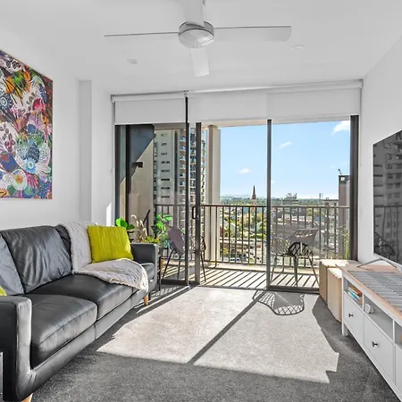 Living - 1bed,1bath,pool Apartment