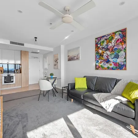 Living - 1bed,1bath,pool Apartment