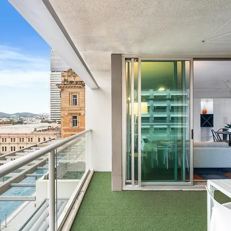 2-bed Pad With Pool & Gym Apartment Brisbane