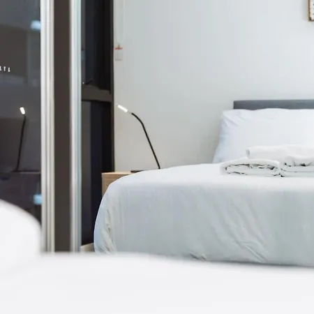 Modern 2br In The Heart Of South Brisbane