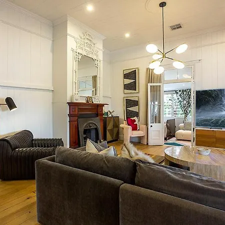 Artists Villa *