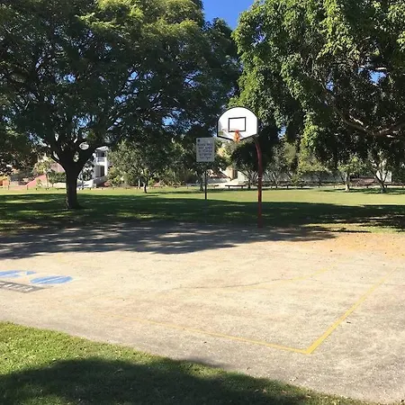 Artistic Queenslander With Park Views - 5 Bedroom - Sleep 10 * Brisbane