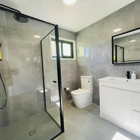 262 Troughton Accommodation 3* Brisbane