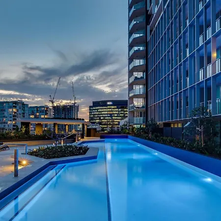 Skyring Newstead Apartment