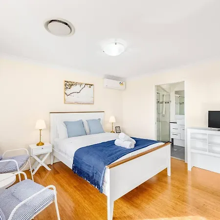 Homy Self Contained Unit Sunnybank Cbd Street Parking Brisbane