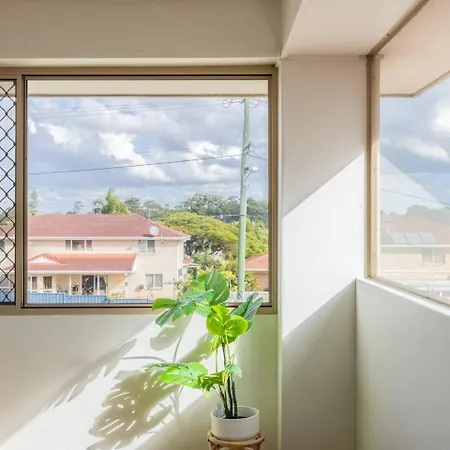 Spacious Located Family House At Sunnybank