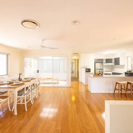 Parkside With Meeting Carindale Holiday home