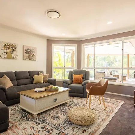 Parkside With Meeting Carindale Holiday home