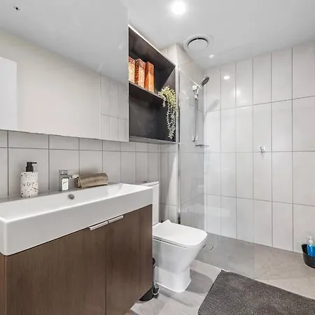 Apartment Modern Style 1bed 1bath Balcony Pool Cbd Brisbane