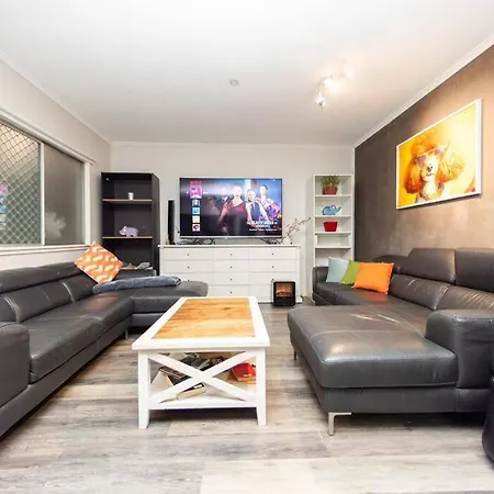 Apartment Detached Double Bedroom In Shared