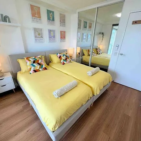 Spacious With Pool & Parking Apartment Brisbane