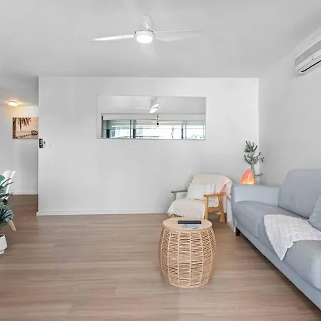 Main Point 1bed 1bath 1car 5 Mins To Cbd Apartment *