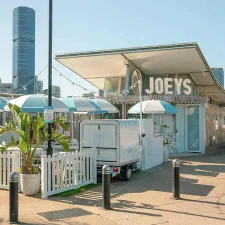 Main Point 1bed 1bath 1car 5 Mins To Cbd Apartment *