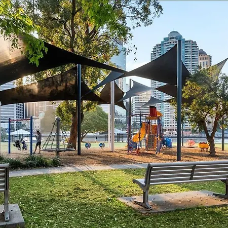 Main Point 1bed 1bath 1car 5 Mins To Cbd *