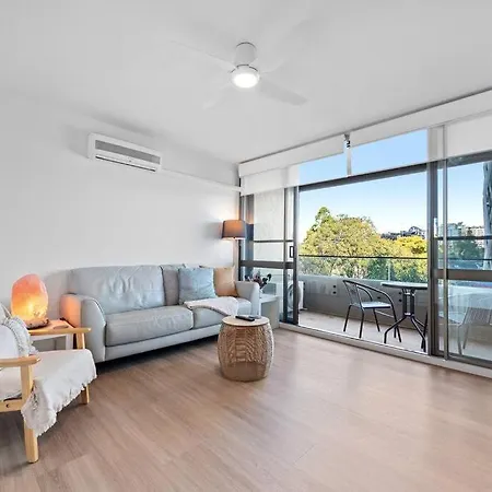 Main Point 1bed 1bath 1car 5 Mins To Cbd Apartment Brisbane