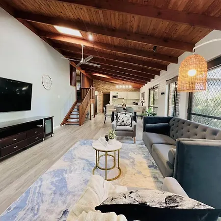 Charming In Sunnybank Close To Plaza With Pool Brisbane
