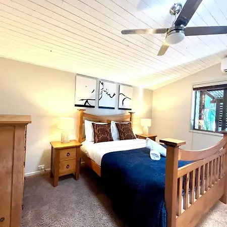 Charming In Sunnybank Close To Plaza With Pool Holiday home