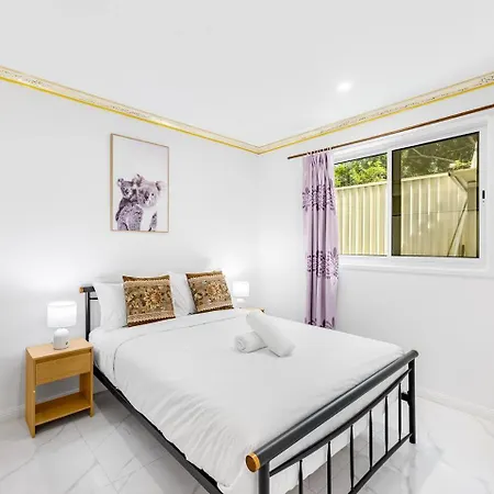 Malls At Doorstep 2-bed Unit In Heart Of Cannon Hill