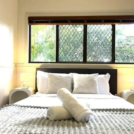 Charming In Sunnybank Close To Plaza With Pool Holiday home Brisbane