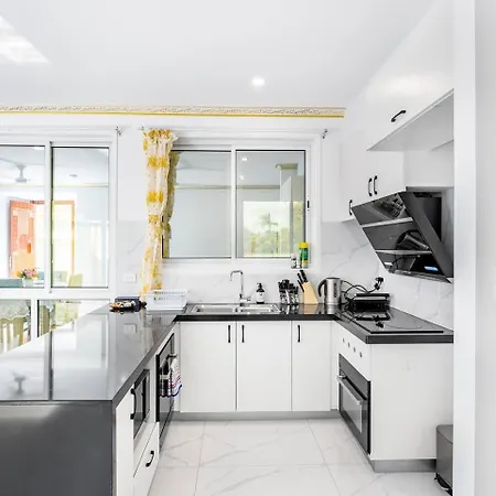 Malls At Doorstep 2-bed Unit In Heart Of Cannon Hill Holiday home Brisbane