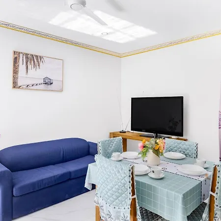 Holiday home Malls At Doorstep 2-bed Unit In Heart Of Cannon Hill *