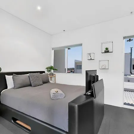 Apartment Entire 2 Bedroom Penthouse With Carpark Brisbane