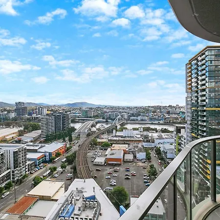 Apartment Above King With Rooftop Pool Deck Brisbane
