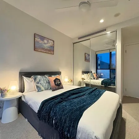 Chic Living 2br At Milton Apartment *
