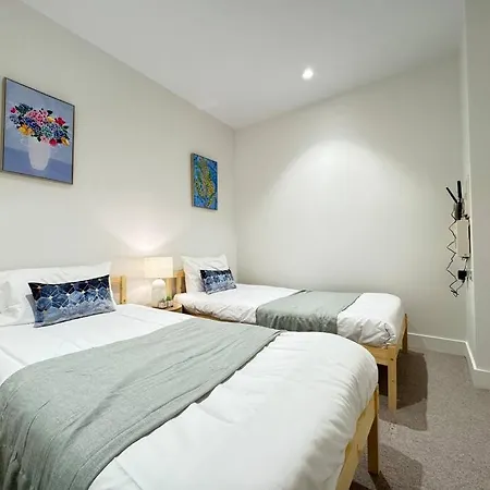 Chic Living 2br At Milton Apartment Brisbane