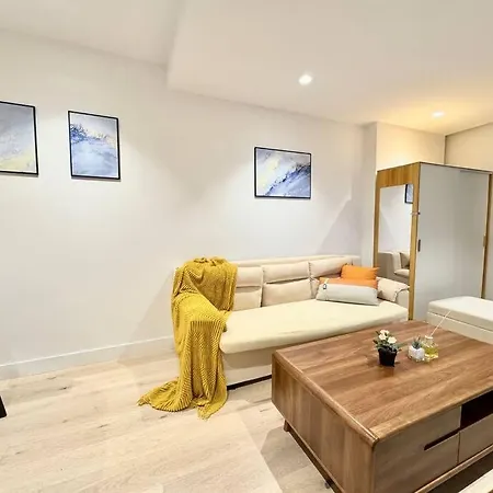 Chic Living 2br At Milton Brisbane