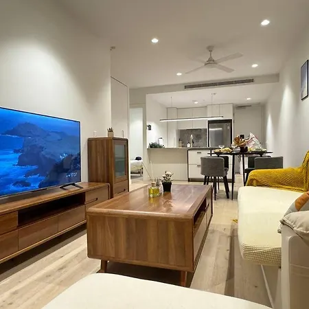 Chic Living 2br At Milton Apartment
