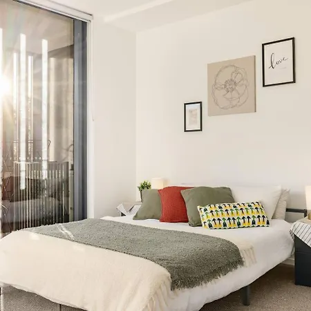 Apartment Stunning Mount View Modern Mtgravatt Cbd *