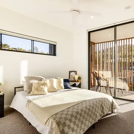 Stunning Mount View Modern Mtgravatt Cbd *