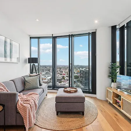 Inner-city 1-bed With Stunning Views, Pool & Gym Apartment Brisbane