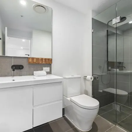 Valley Centre Boutique 1br Pool N Carpark *