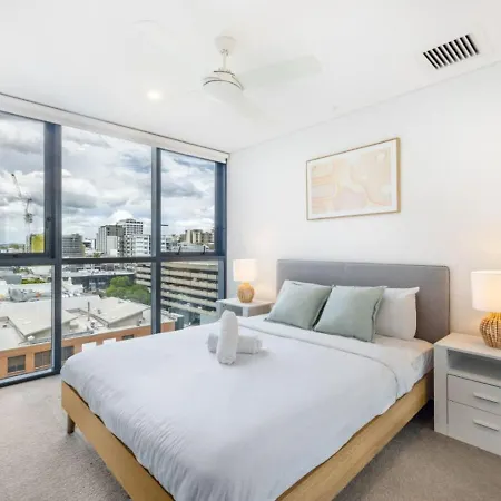 Valley Centre Boutique 1br Pool N Carpark Brisbane