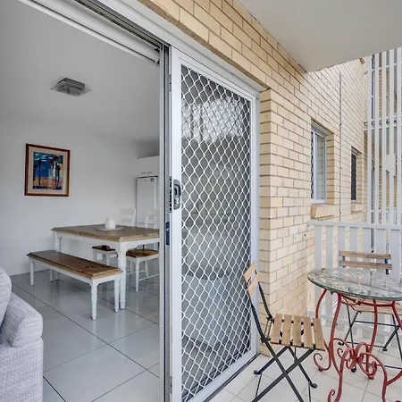 Bright Inner-city 1-bed, 10 Minutes From Cbd Apartment *