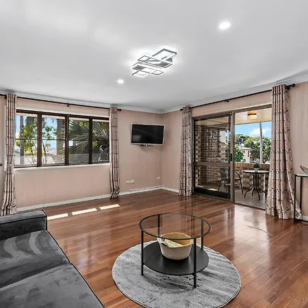 Holiday home Spacious Upstair Comforts 13km From Cbd&airport