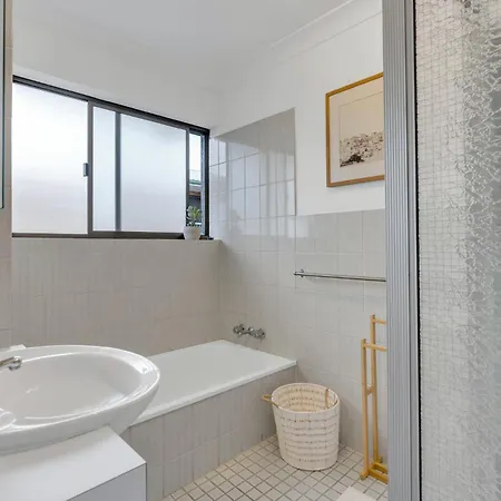 Cosy 2-bed In Leafy Street With Outdoor Dining Apartment