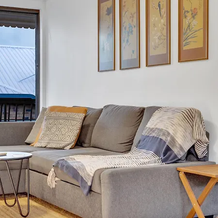 Cosy 2-bed In Leafy Street With Outdoor Dining Brisbane