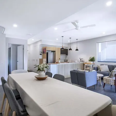 Contemporary Apt, Premium Local, Wifi, Wine, Cafes By Custom Hosting *